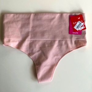 SPANX Everyday Shaping Thong Panty
